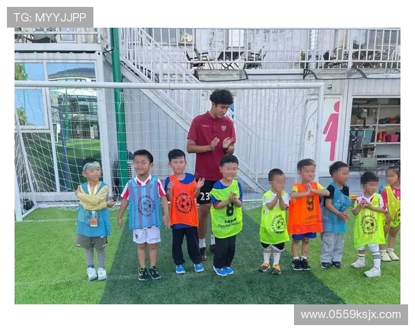 杭州足球队荣登足球团队协作排行榜第一名展现团队精神与实力 杭州足球队荣登足球团队协作排行榜第一名展现团队精神与实力