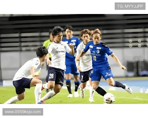 横滨FC与横滨水手激战正酣谁将赢得这场城市德比的荣耀 横滨FC与横滨水手激战正酣谁将赢得这场城市德比的荣耀