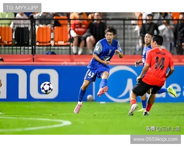 足协干预引发争议申花与上港对决成焦点之战