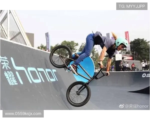 重庆滑板队在极限运动联赛中以64分稳居积分榜首位